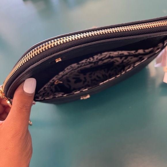 Jessica Simpson crossbody Penelope Clutch - Picture 8 of 13